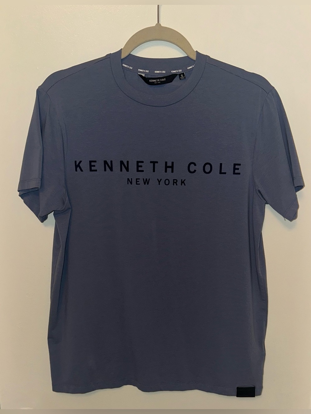 KENNETH COLE NEW YORK Men’s Short-Sleeve Crewneck Tee in Slate Blue